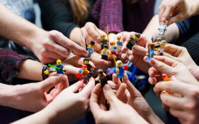 Rafforzare il legame tra i membri del team con le costellazioni aziendali